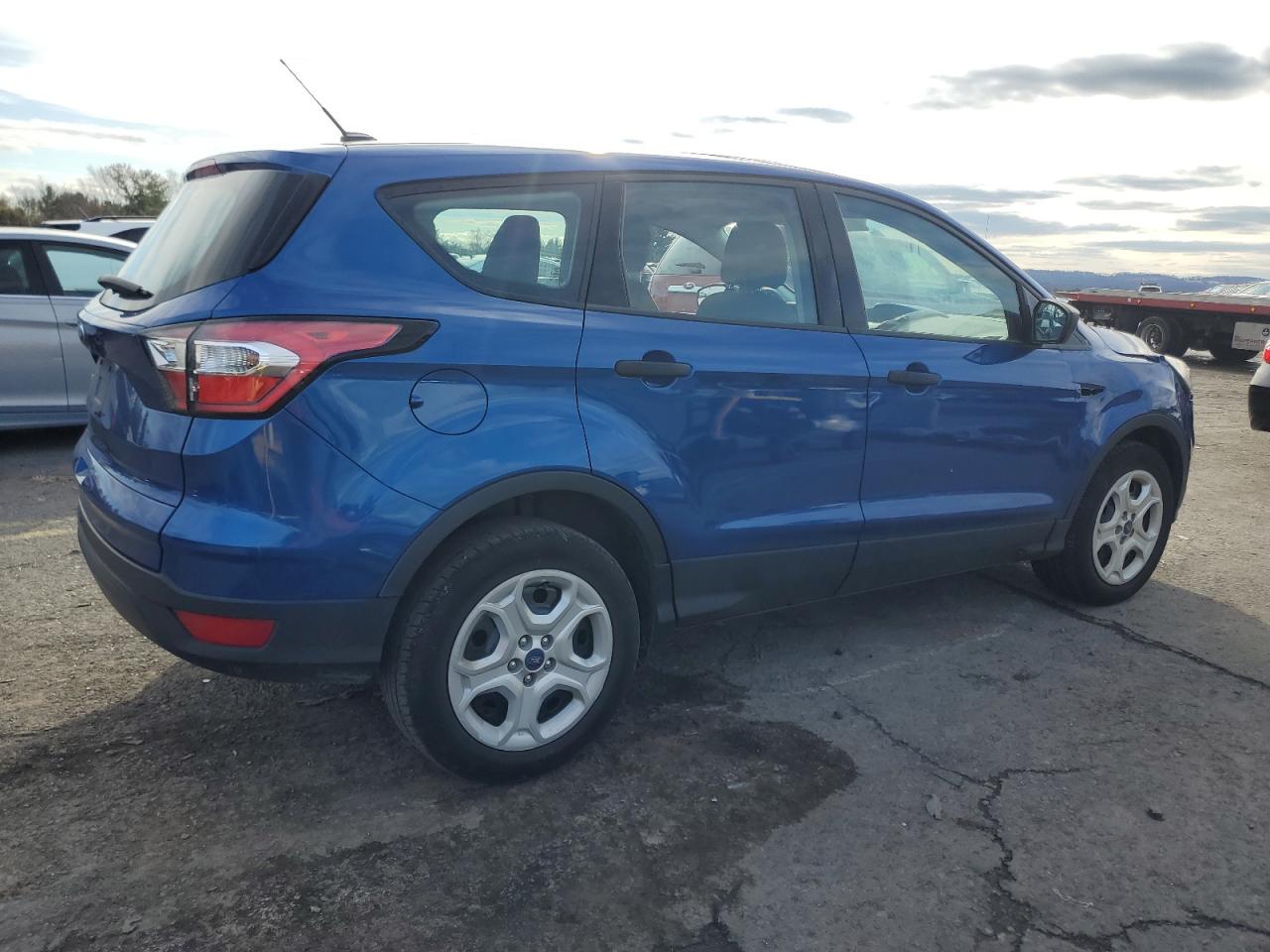 VIN 1FMCU0F77HUE65879 2017 FORD ESCAPE no.3