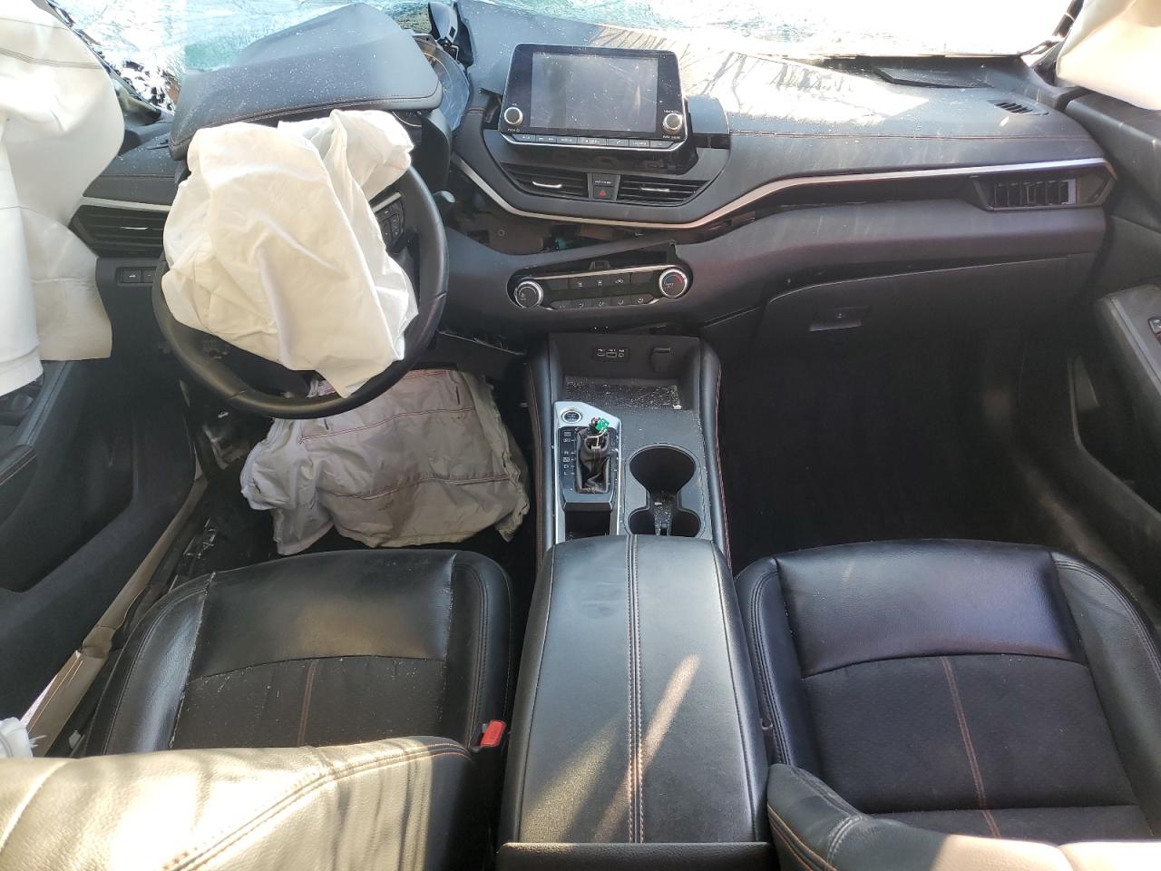 2019 Nissan Altima - Image 8