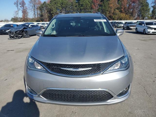  CHRYSLER PACIFICA 2018 Серебристый