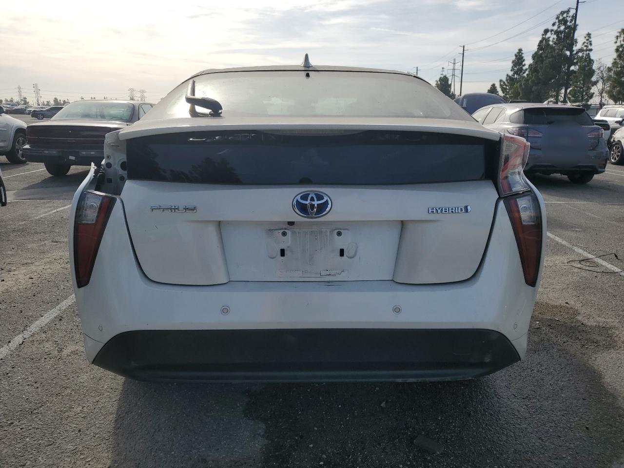 VIN JTDKARFU8H3045671 2017 TOYOTA PRIUS no.6