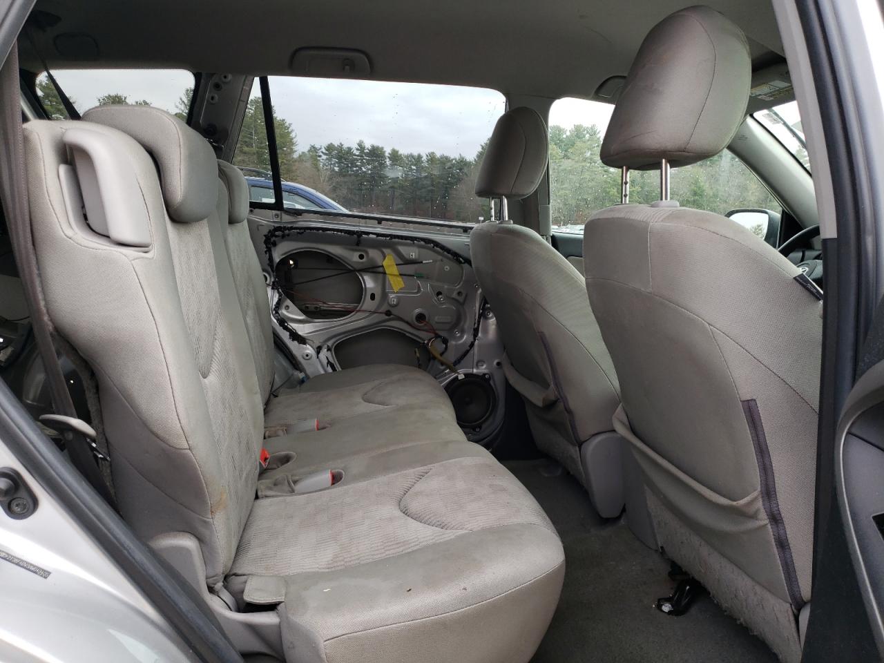 2010 Toyota RAV 4 - Image 11