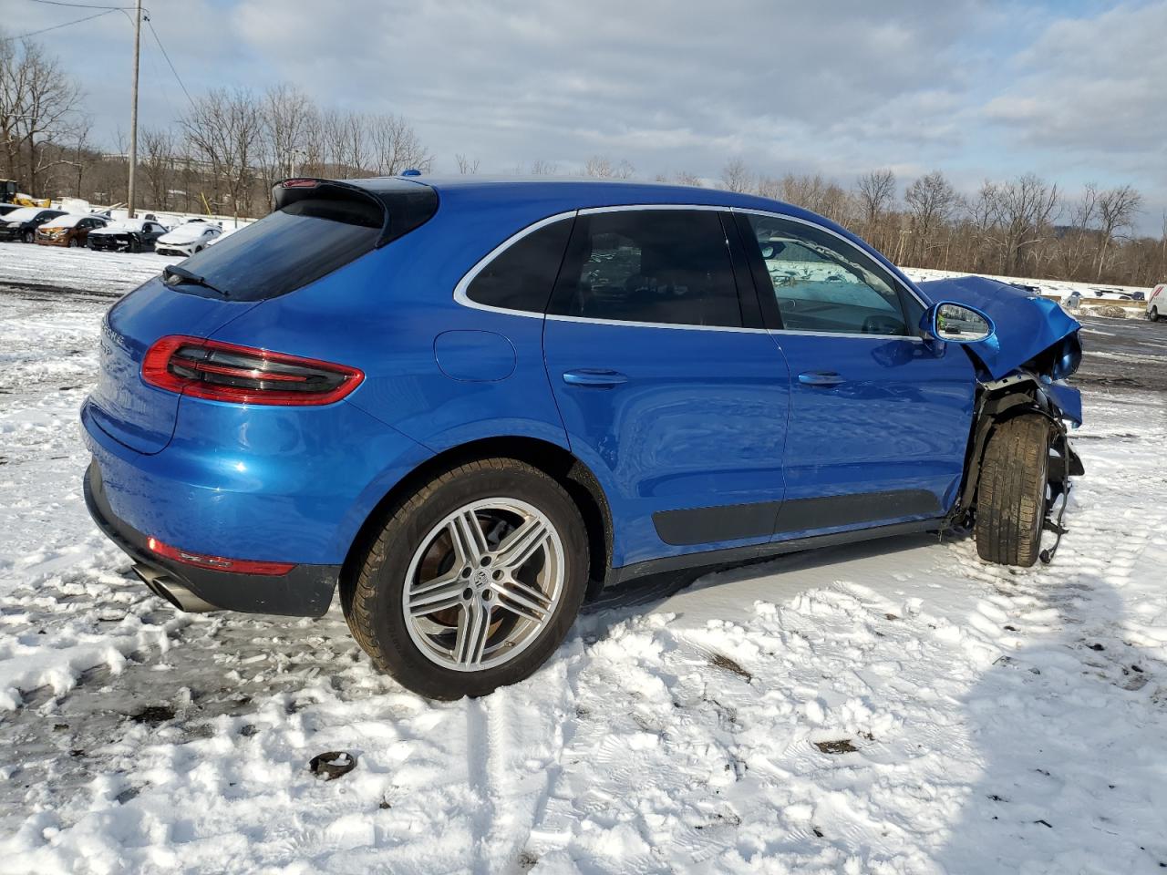 VIN WP1AB2A58HLB11652 2017 PORSCHE MACAN no.3