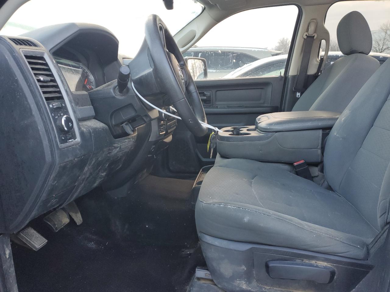 2016 RAM 1500 - Image 7