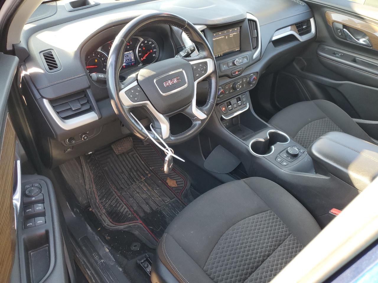 2020 GMC Terrain - Image 8