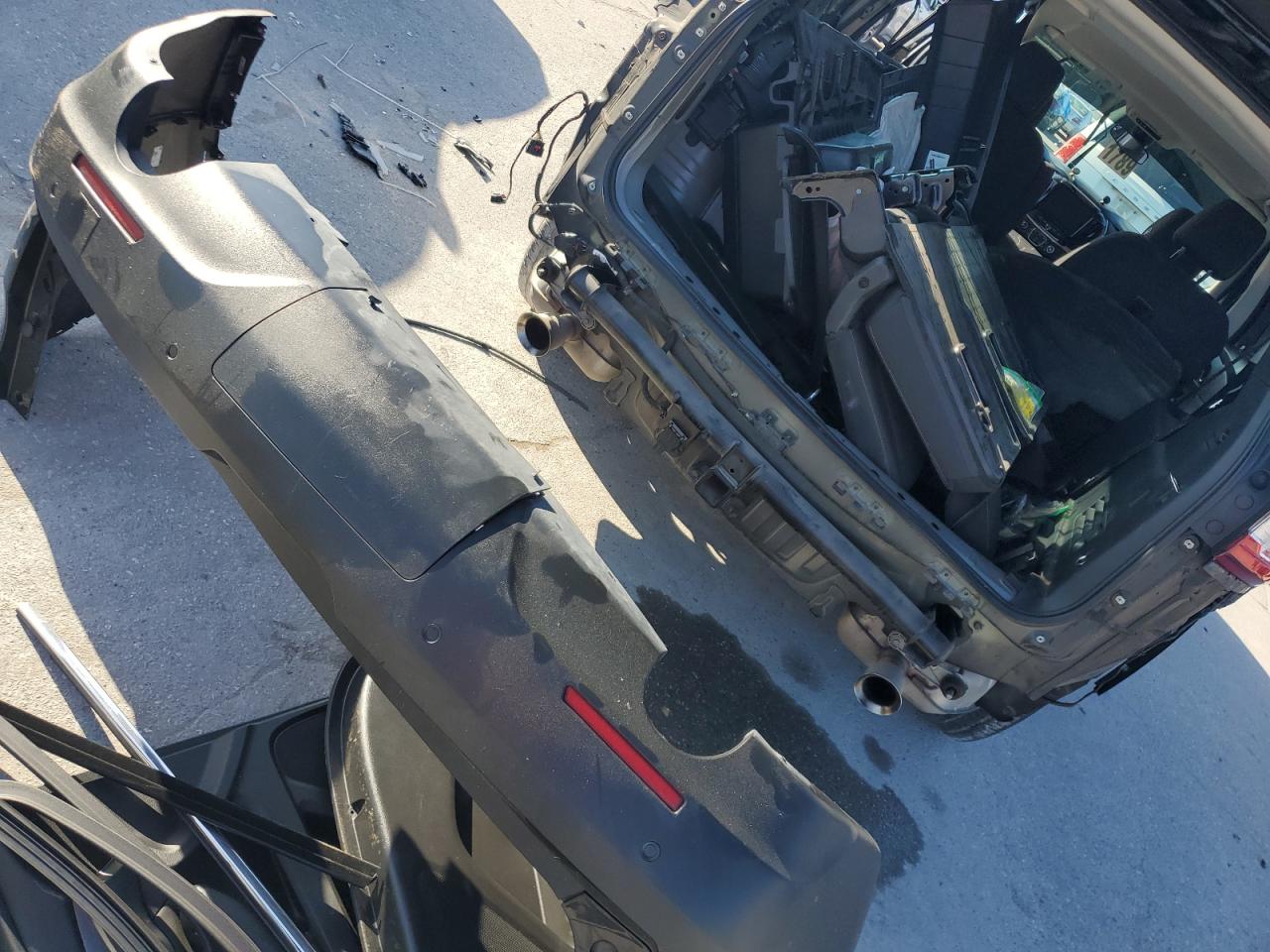 2020 Chevrolet Traverse - Image 13