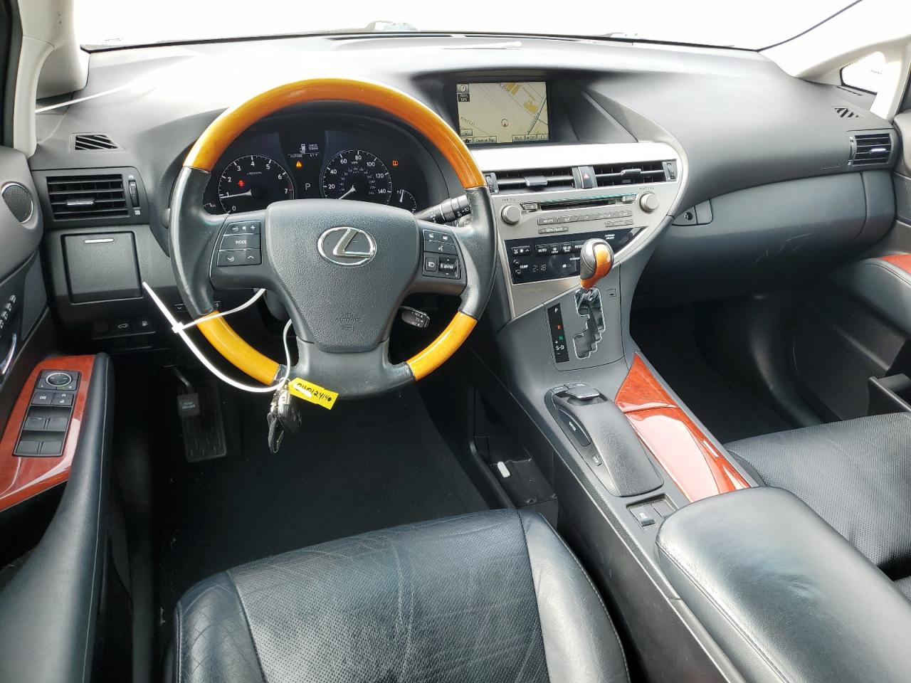2010 Lexus RX - Image 8