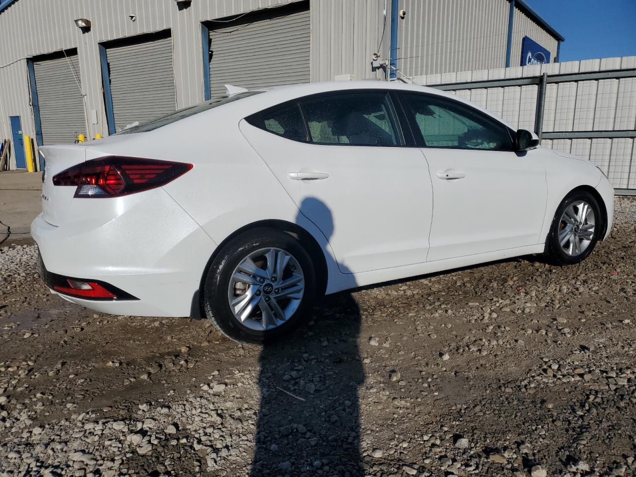 2020 Hyundai Elantra - Image 3