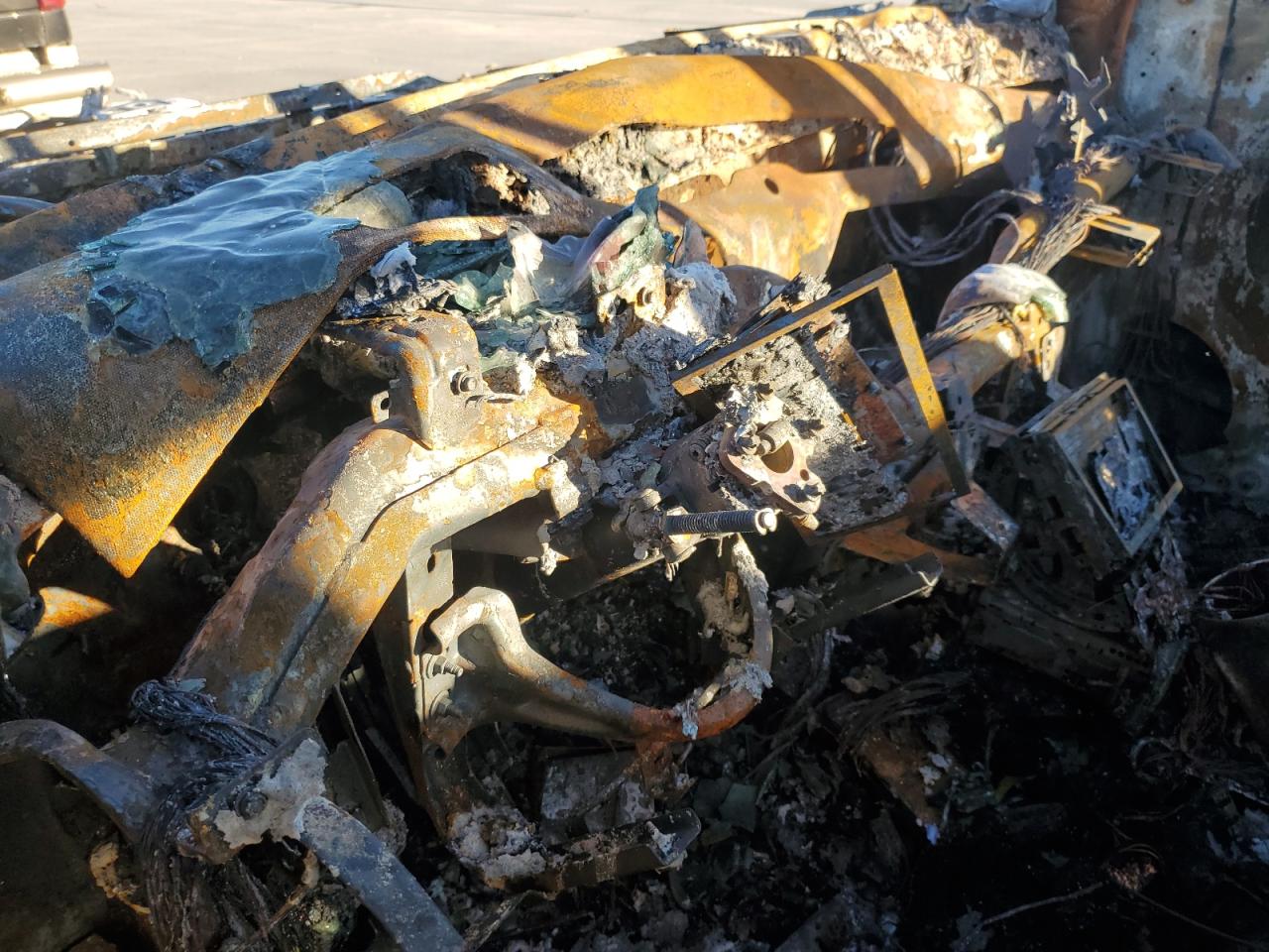 2017 Cadillac Escalade - Image 9