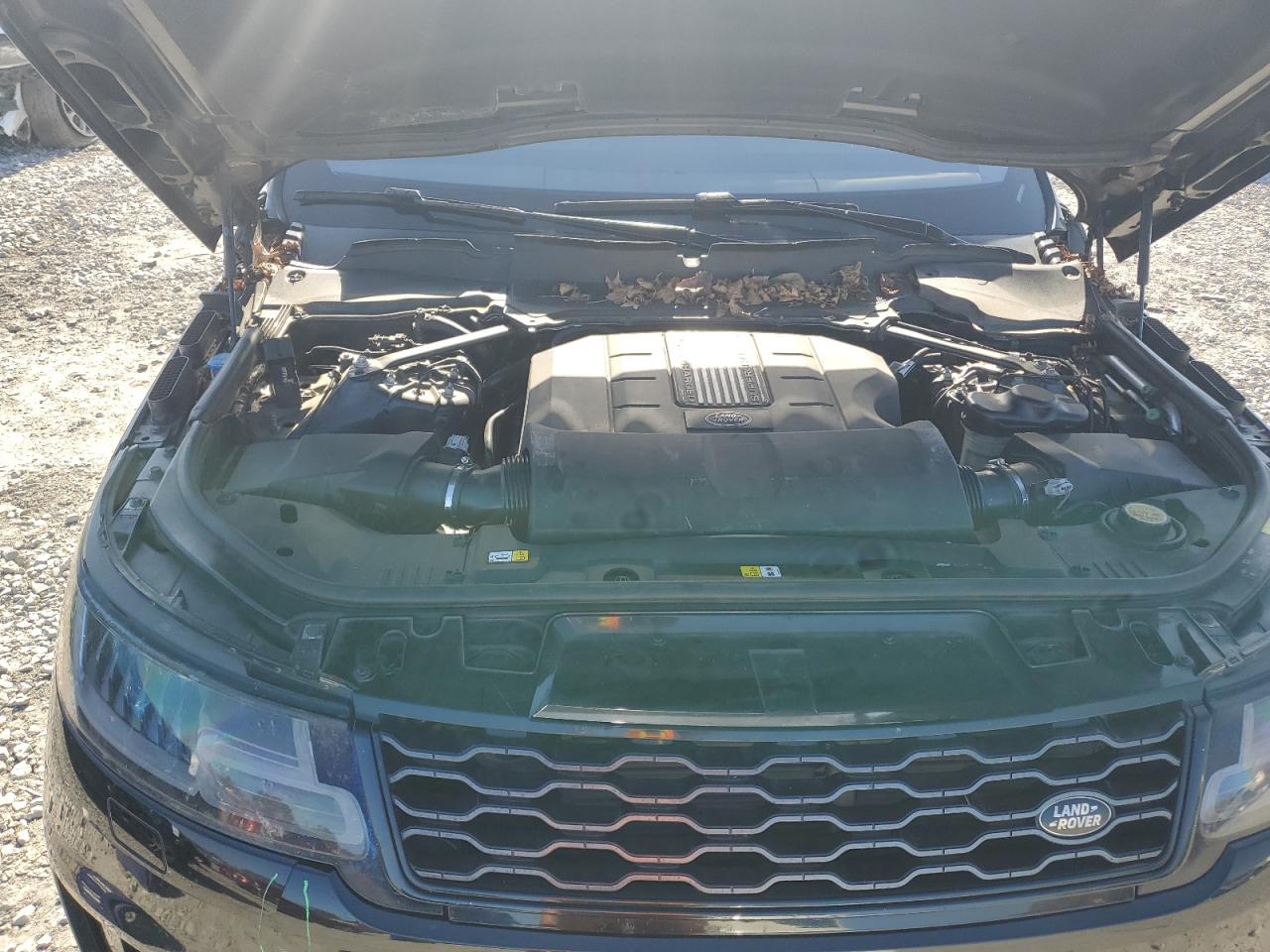 2018 Land Rover Range Rover - Image 12