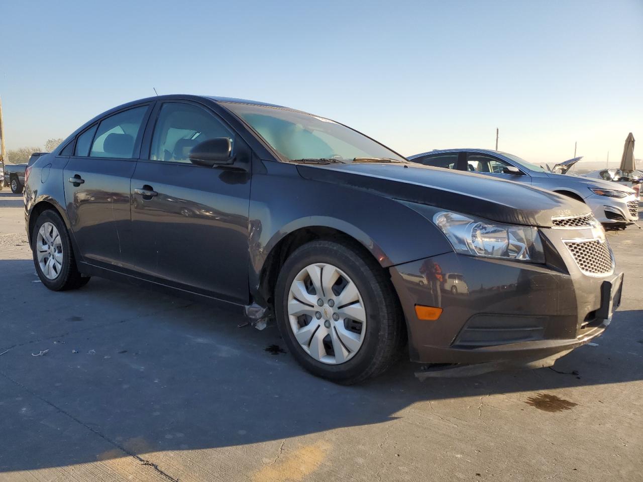 VIN 1G1PA5SH3E7471112 2014 CHEVROLET CRUZE no.4