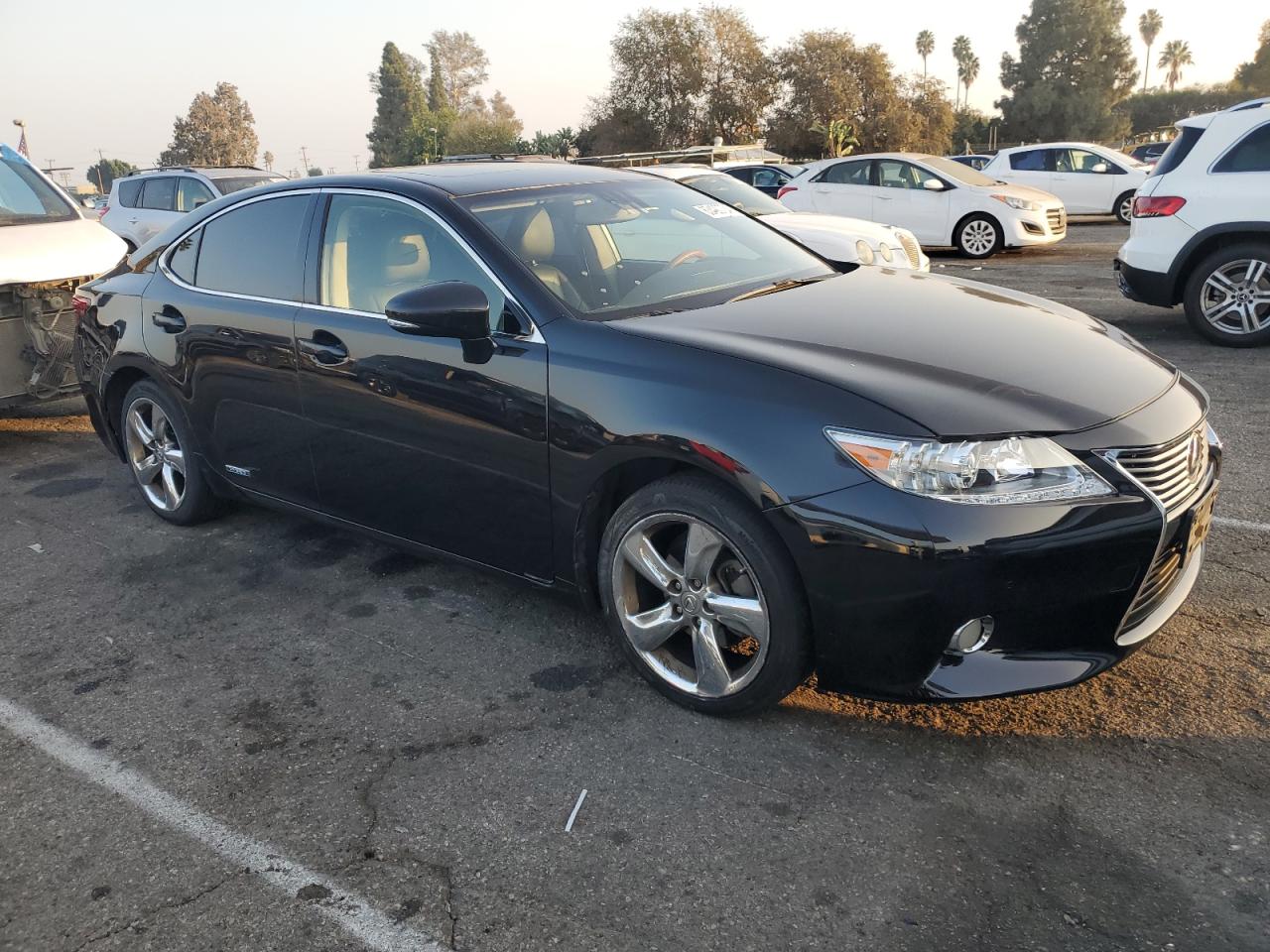 2013 Lexus ES - Image 4