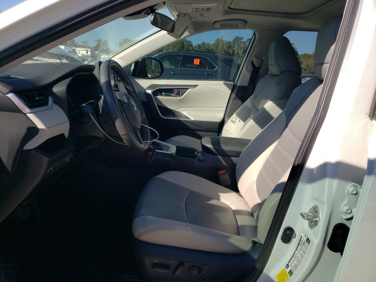 2021 Toyota RAV 4 - Image 7