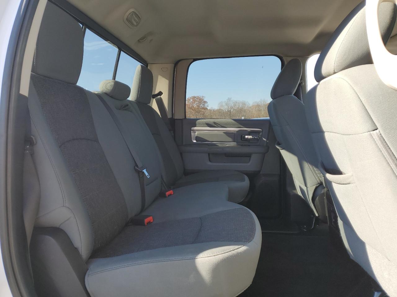 2014 RAM 1500 - Image 10