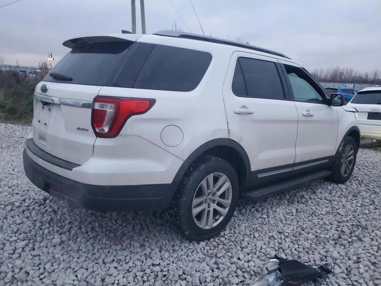 VIN 1FM5K8D87JGB50609 2018 FORD EXPLORER no.3