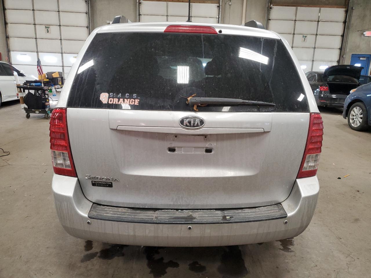 2012 Kia Sedona - Image 6