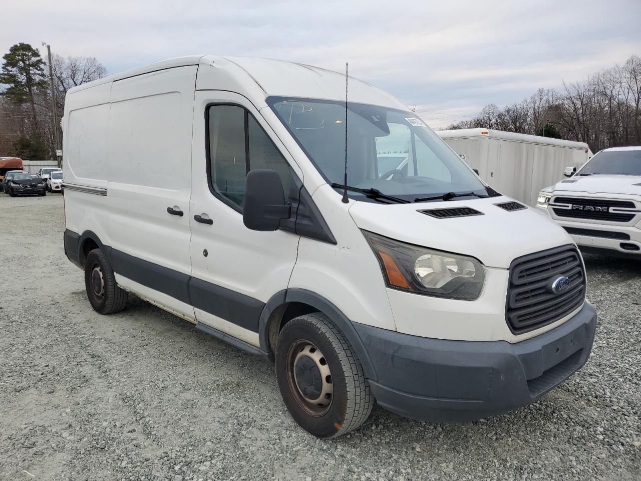 VIN 1FTYE1CM9GKA44327 2016 FORD TRANSIT no.4