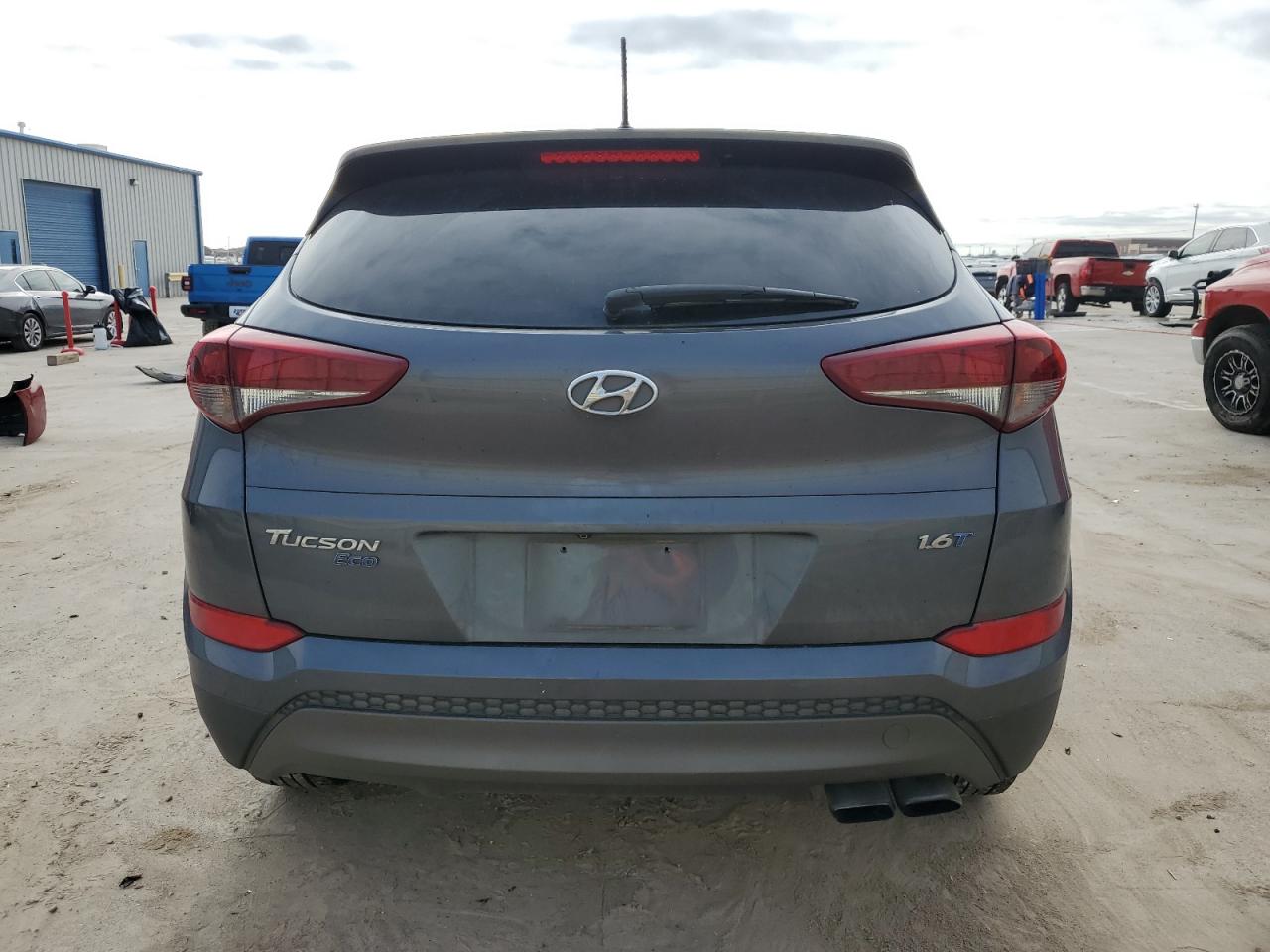 2016 Hyundai Tucson - Image 6