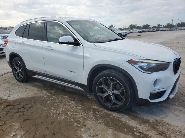  BMW X1 2016 Белы