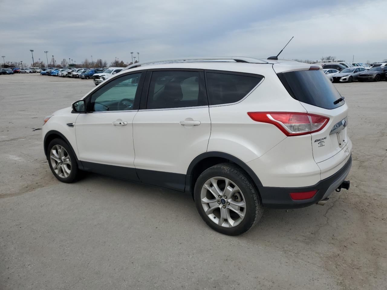 VIN 1FMCU9J91GUB59191 2016 FORD ESCAPE no.2