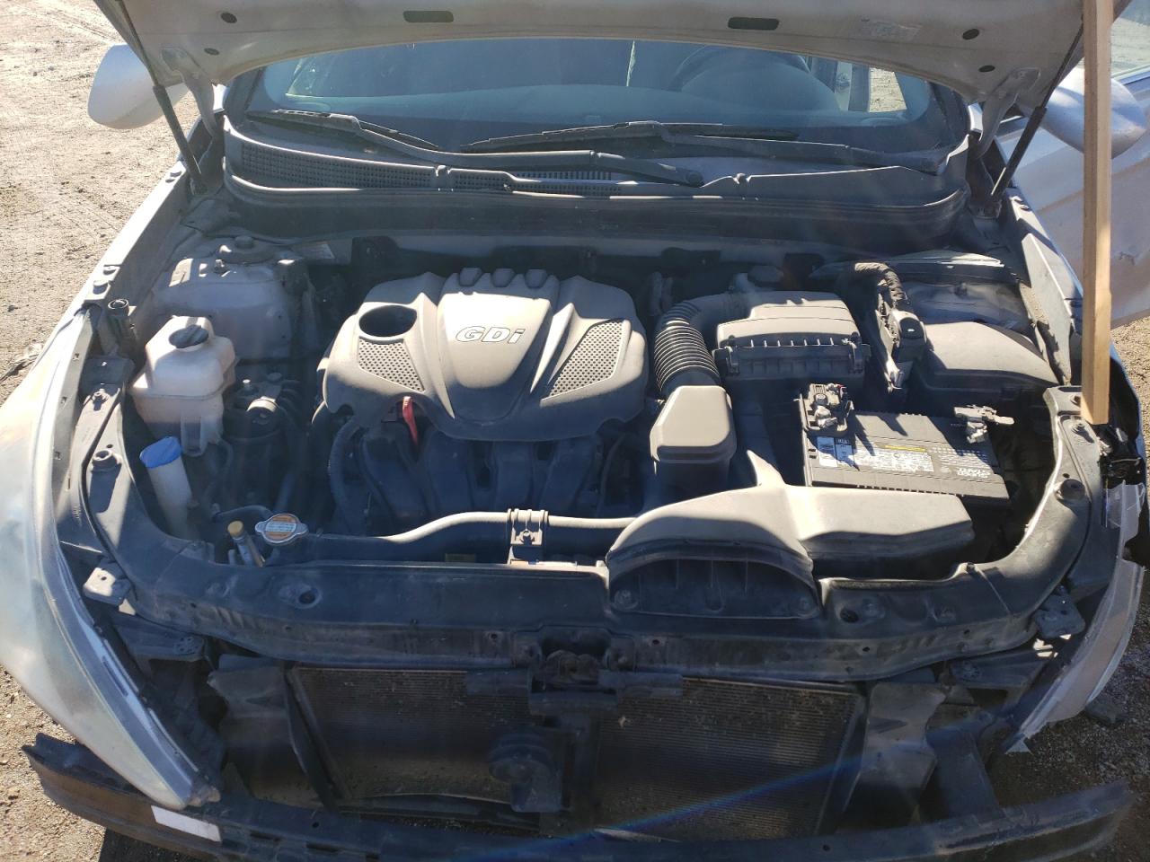 2011 Hyundai Sonata - Image 11