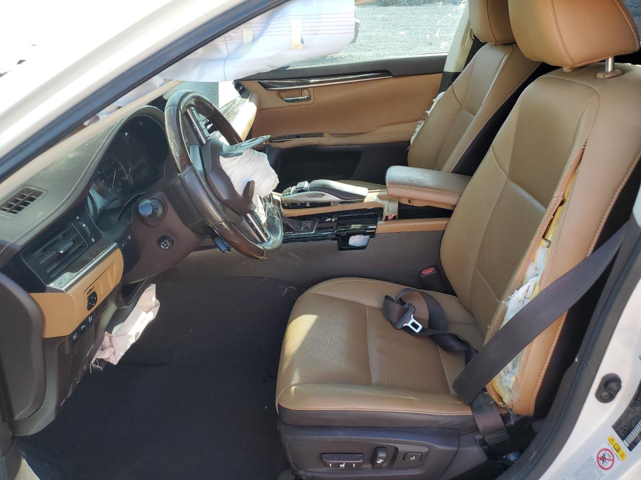 2017 Lexus ES - Image 7