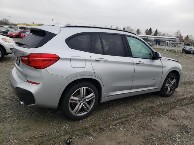  BMW X1 2017 Srebrny