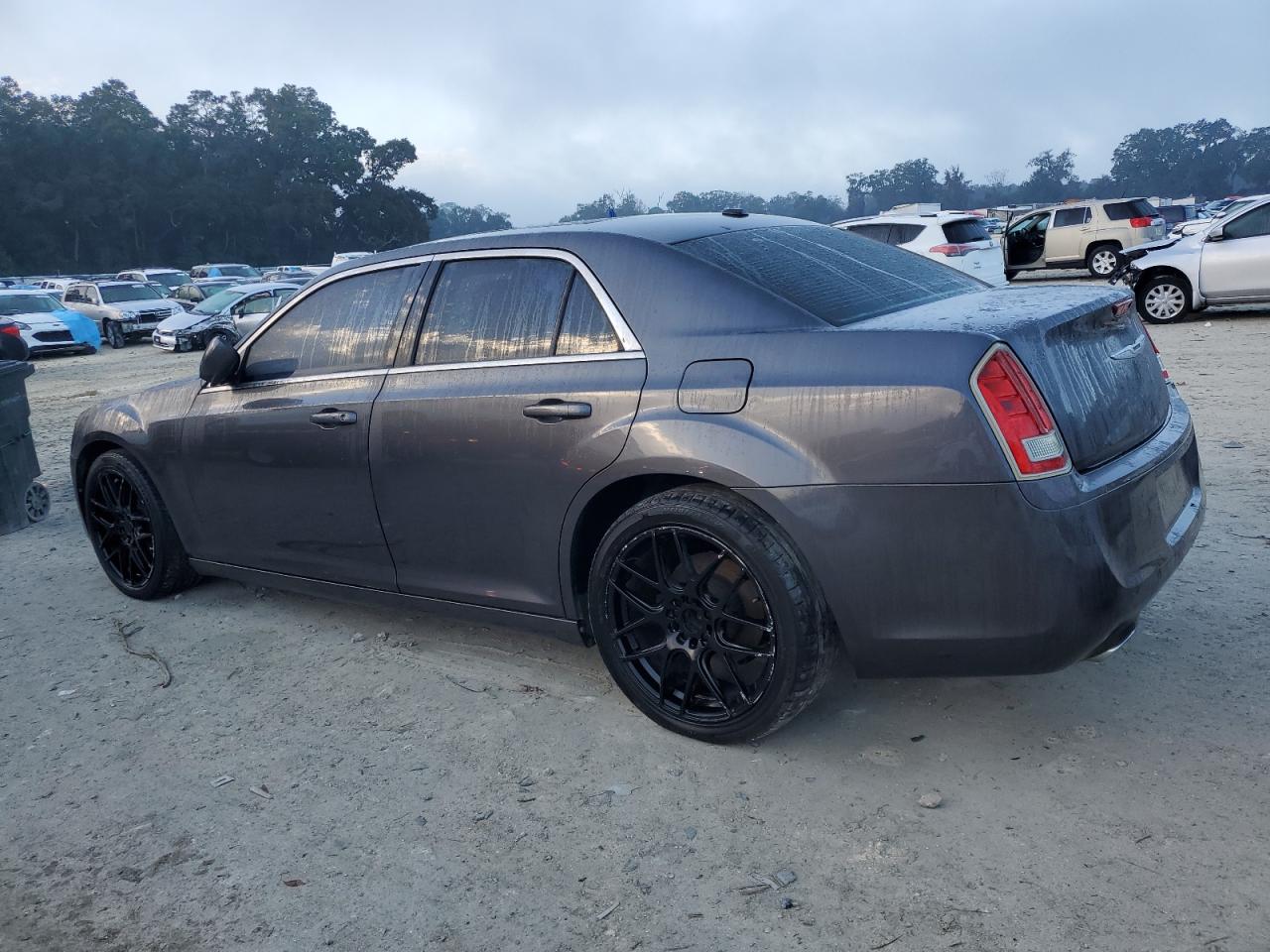 VIN 2C3CCABG4DH643896 2013 CHRYSLER 300 no.2