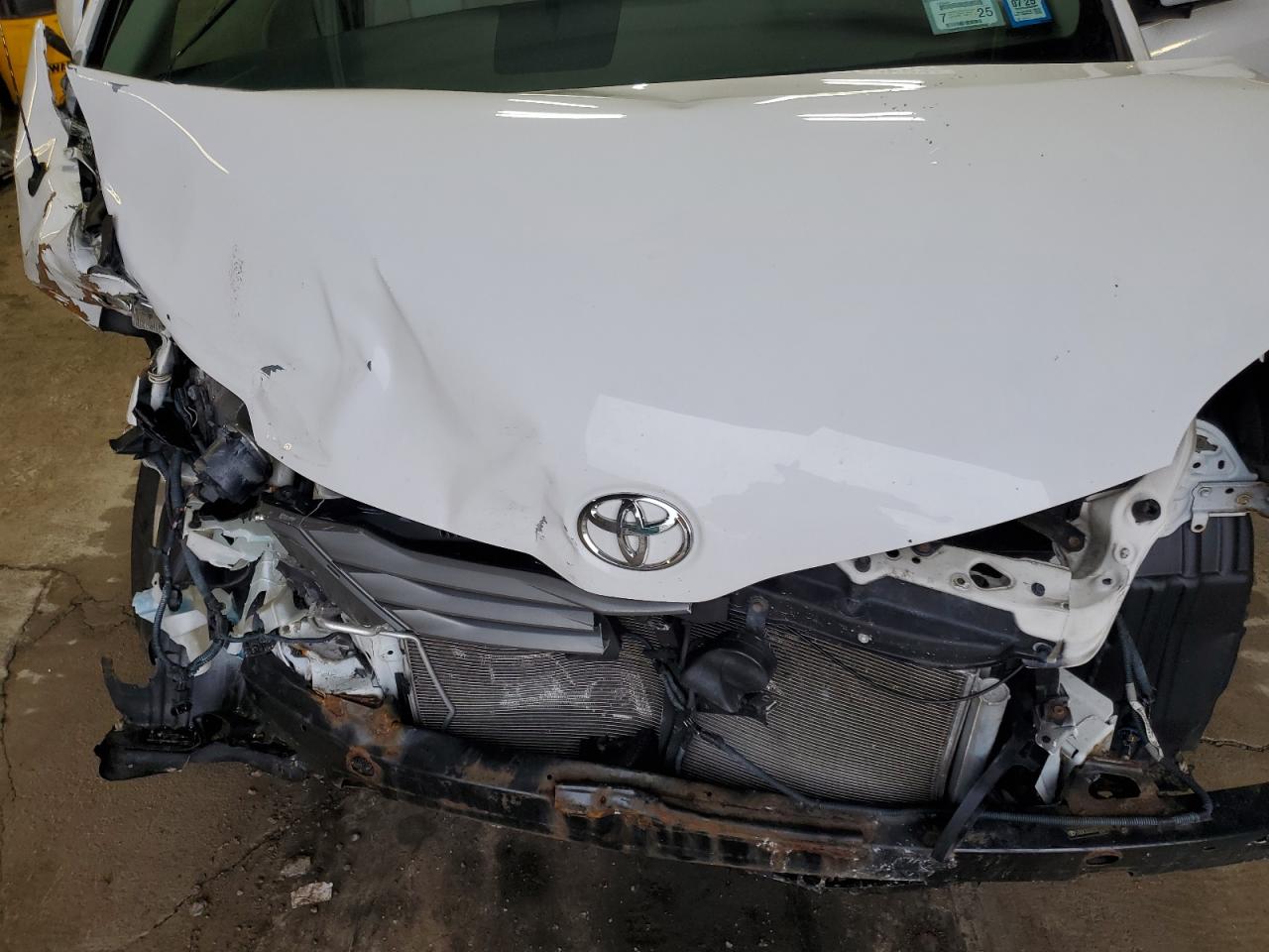 VIN 5TDDK3DC6DS065908 2013 TOYOTA All Models no.12