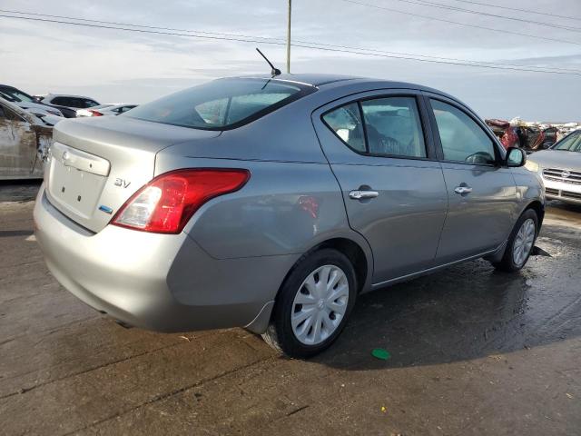  NISSAN VERSA 2012 Сріблястий