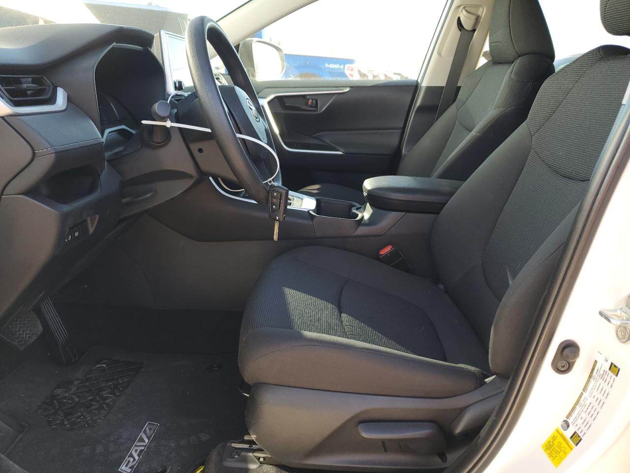 2023 Toyota RAV 4 - Image 7