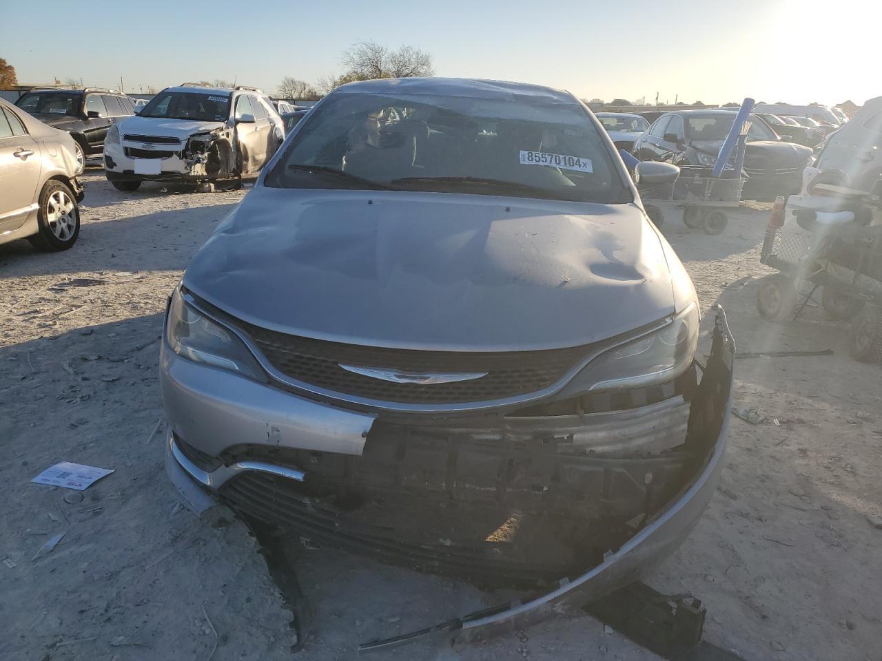 2015 Chrysler 200 - Image 5