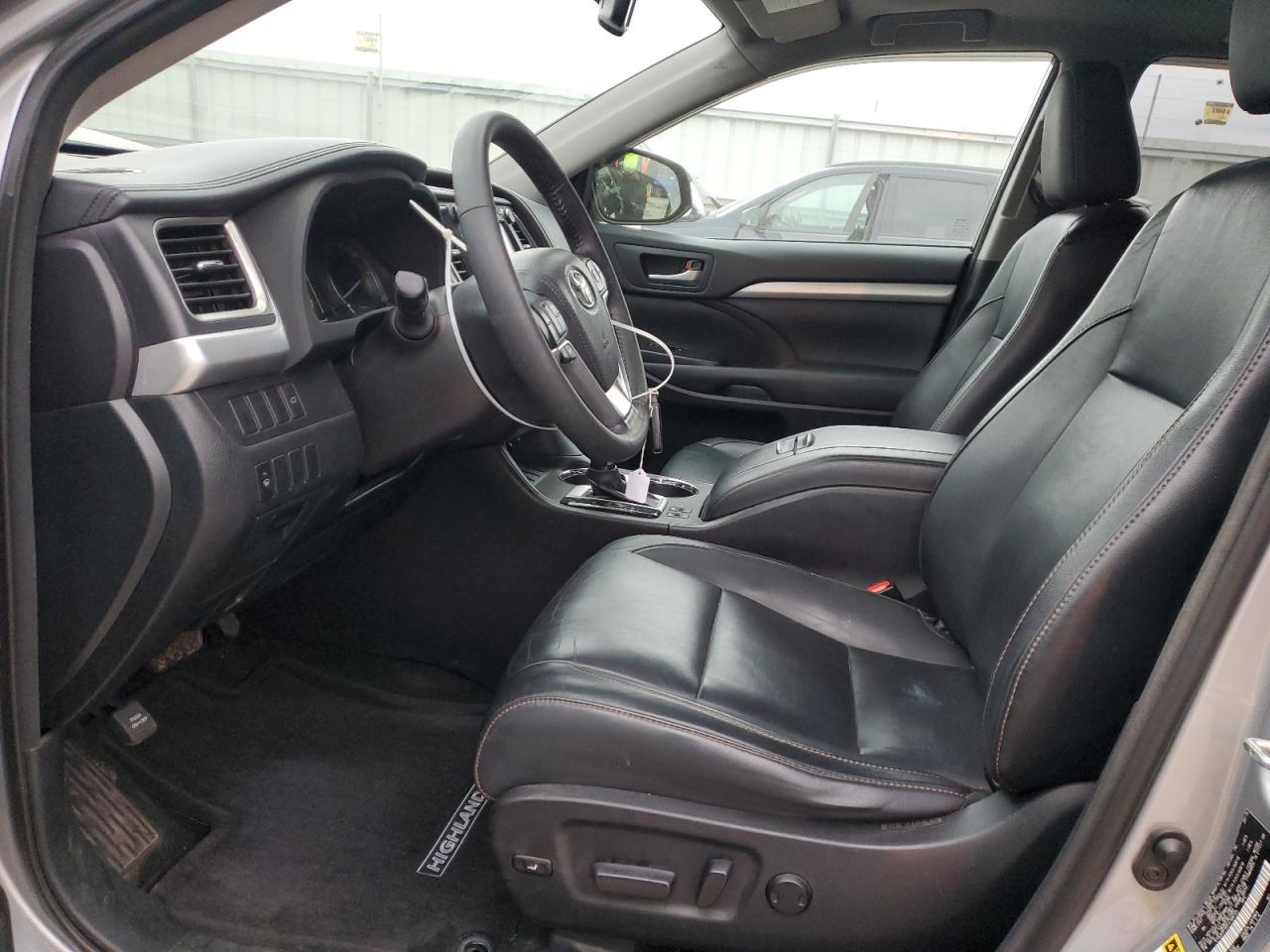 2015 Toyota Highlander - Image 7