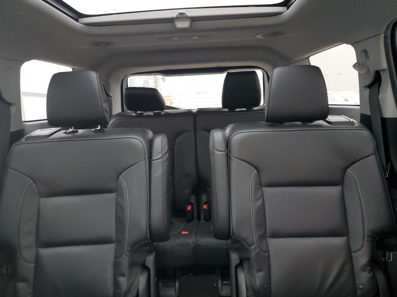 2017 GMC Acadia - Image 10