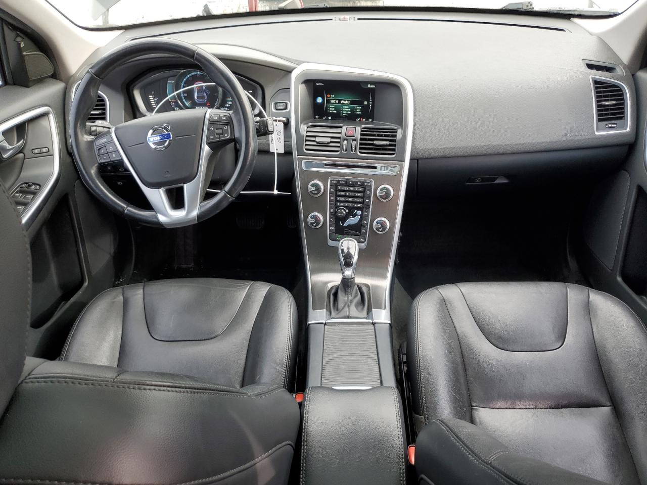 2016 Volvo XC60 - Image 8