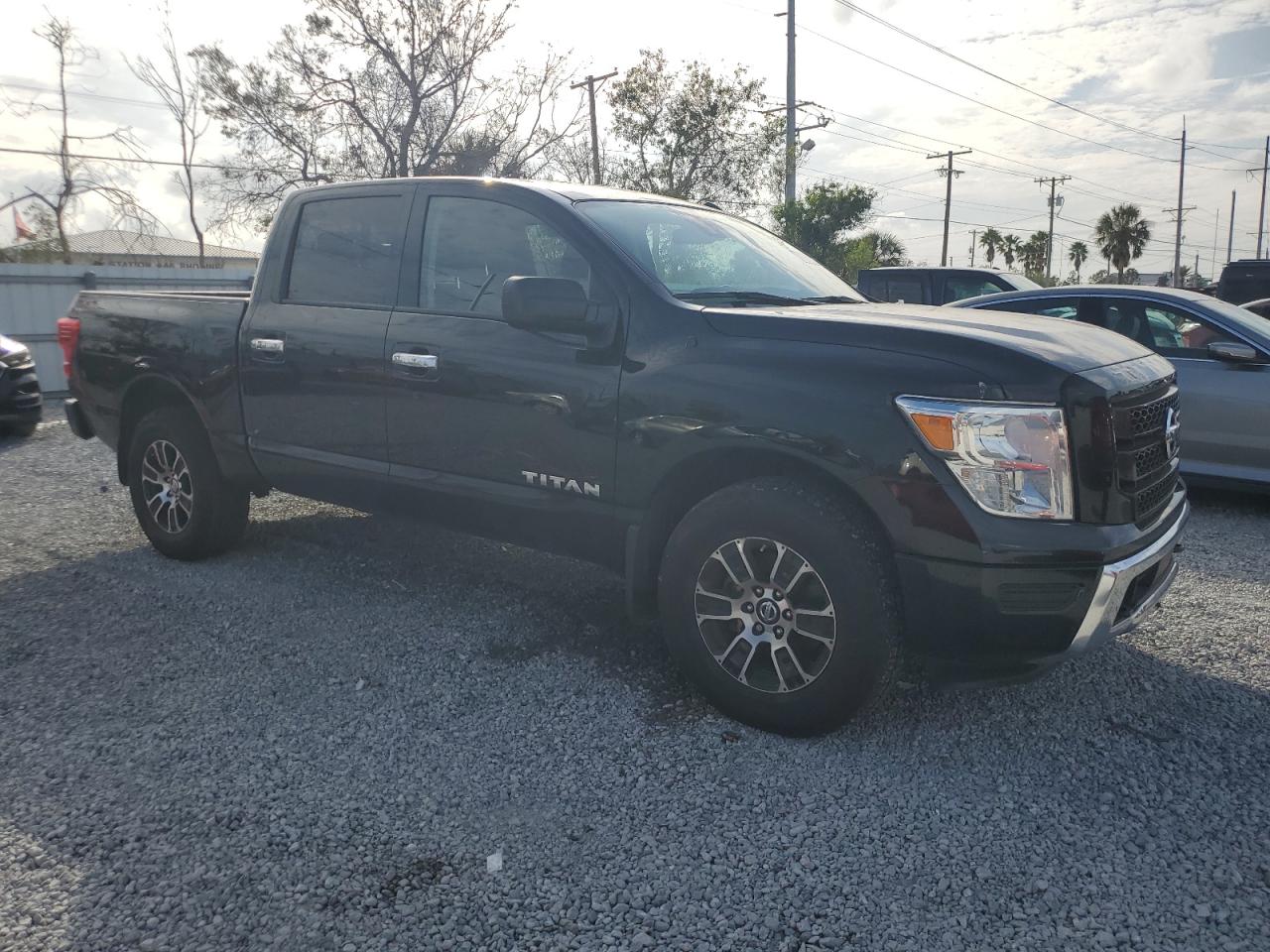 VIN 1N6AA1EC5MN526527 2021 NISSAN TITAN no.4