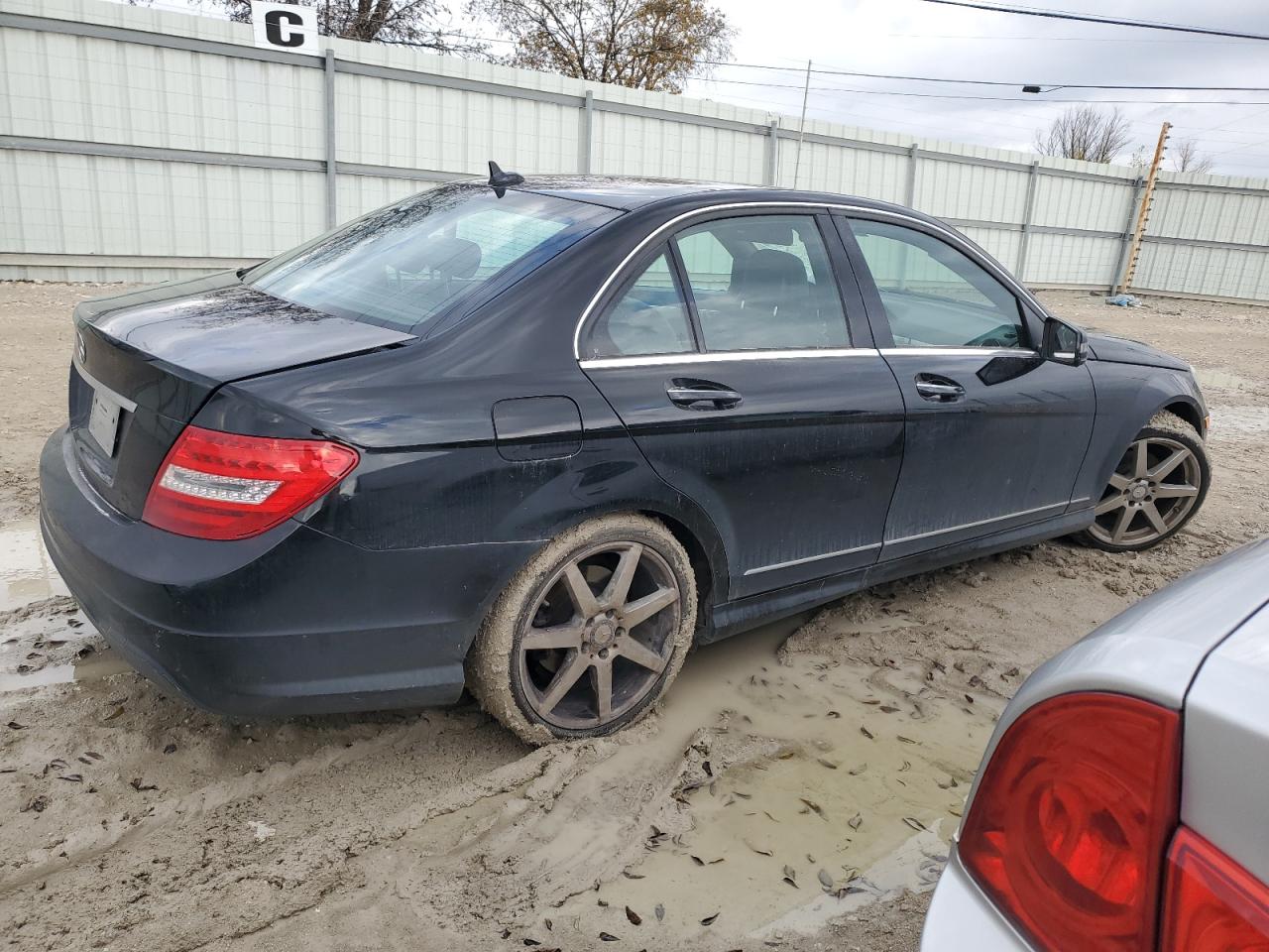 VIN WDDGF4HB6EG257145 2014 MERCEDES-BENZ C-CLASS no.3