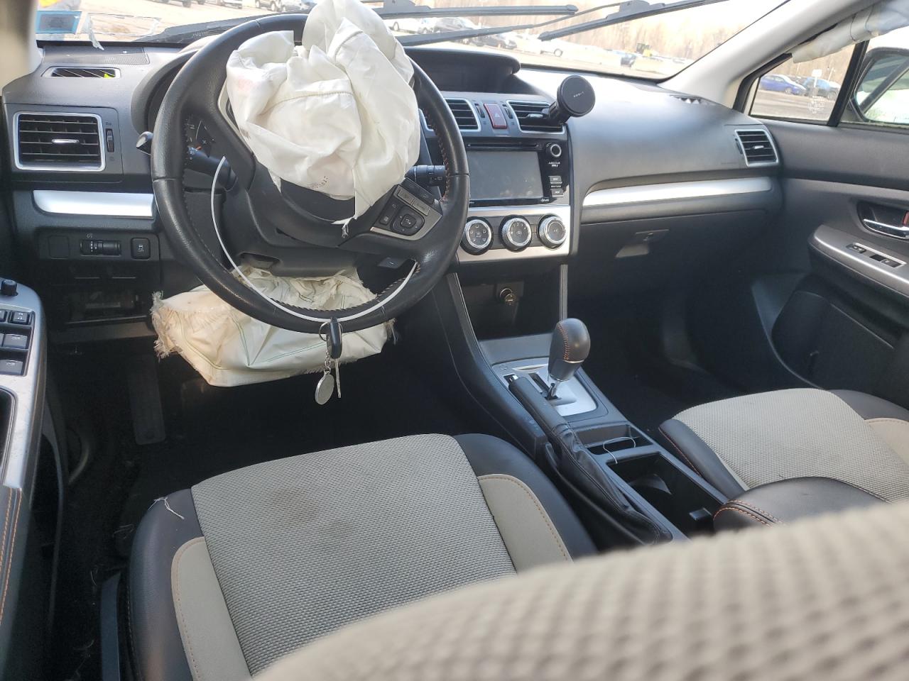 2016 Subaru XV - Image 8