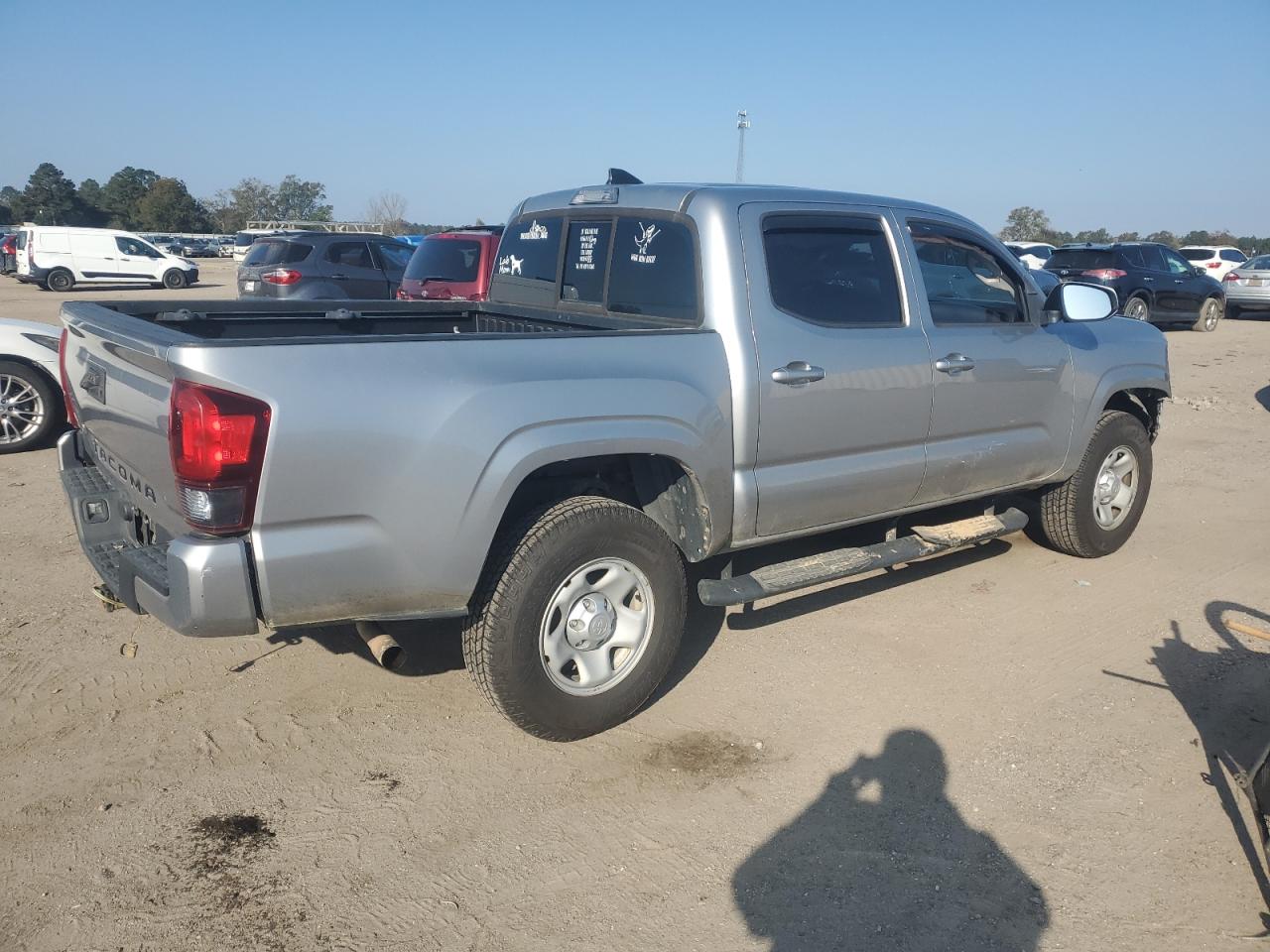 VIN 5TFAX5GN7JX113709 2018 TOYOTA TACOMA no.3