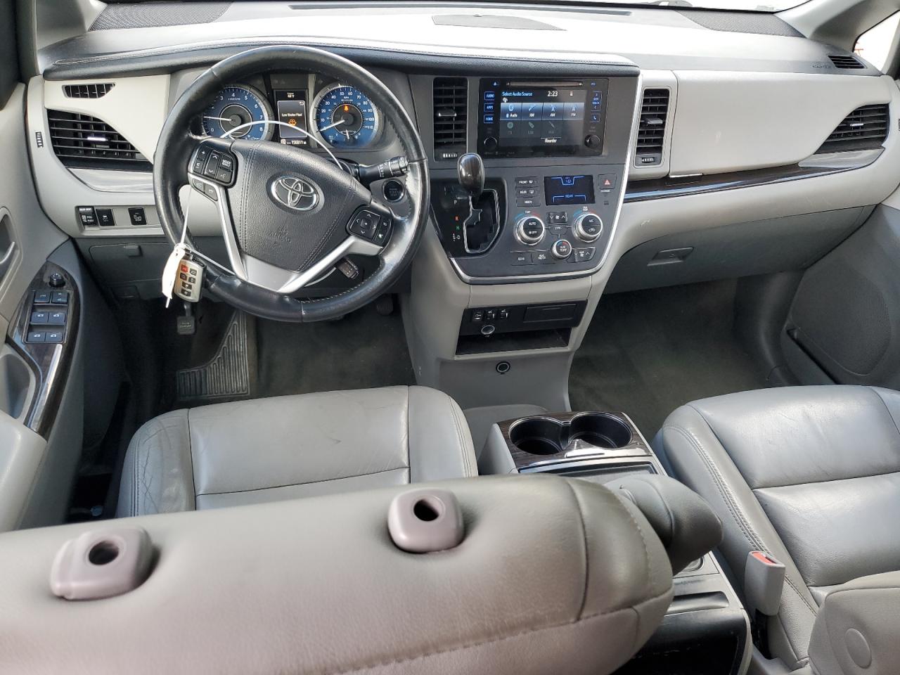 2016 Toyota Sienna Xle VIN: 5TDDK3DC0GS138033 Lot: 84462564