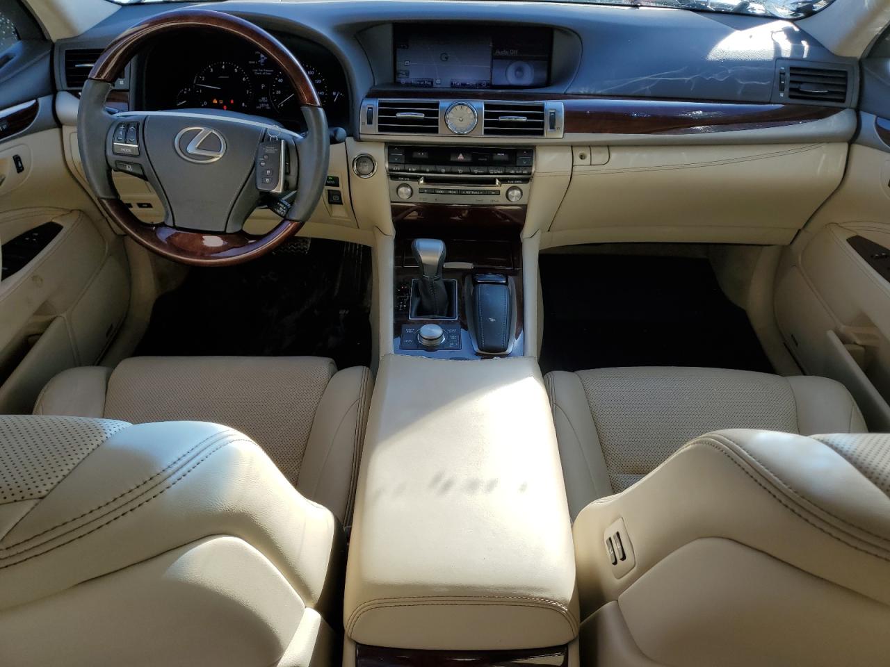 2013 Lexus LS - Image 8