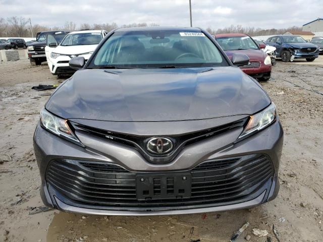  TOYOTA CAMRY 2018 Серый