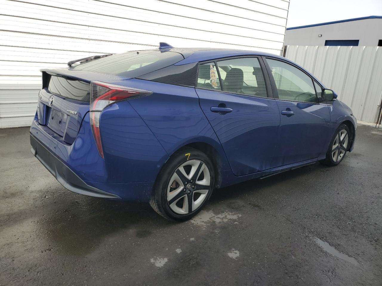 VIN JTDKARFU2J3552698 2018 TOYOTA PRIUS no.3