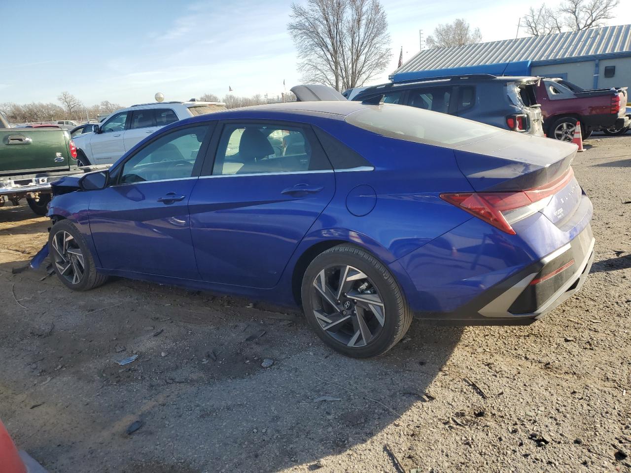 2024 Hyundai Elantra - Image 2