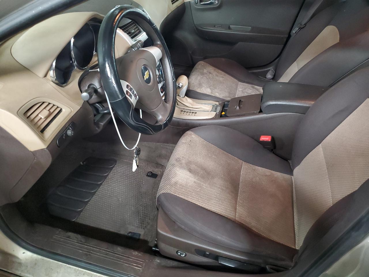 2010 Chevrolet Malibu - Image 7
