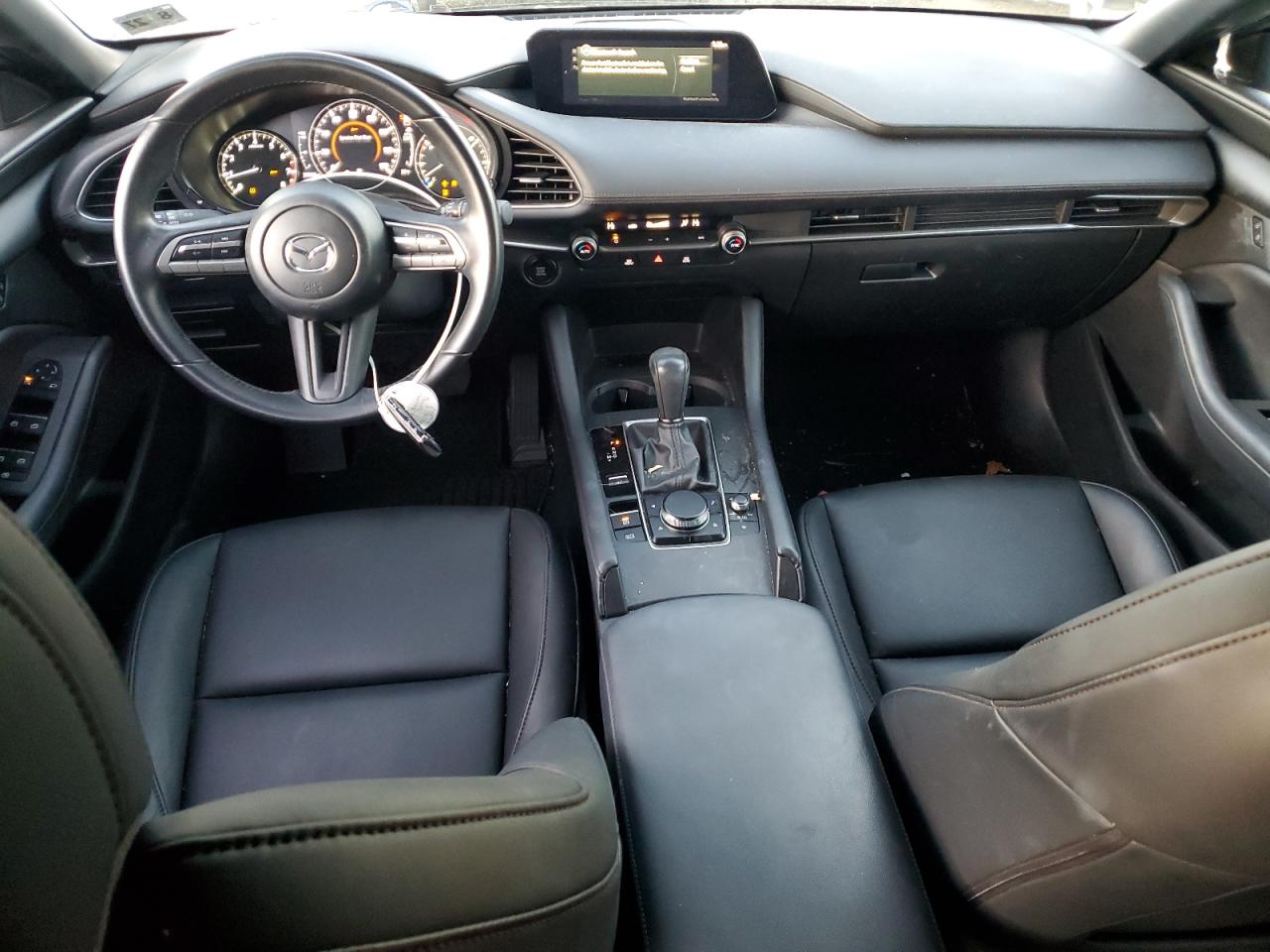2022 Mazda 3 - Image 8