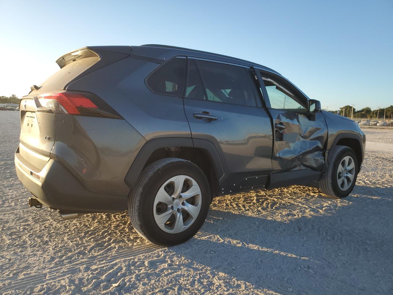 2021 Toyota RAV 4 - Image 3