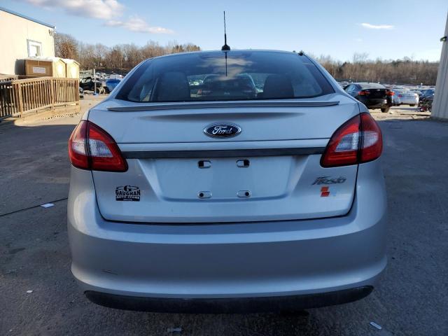  FORD FIESTA 2013 Silver