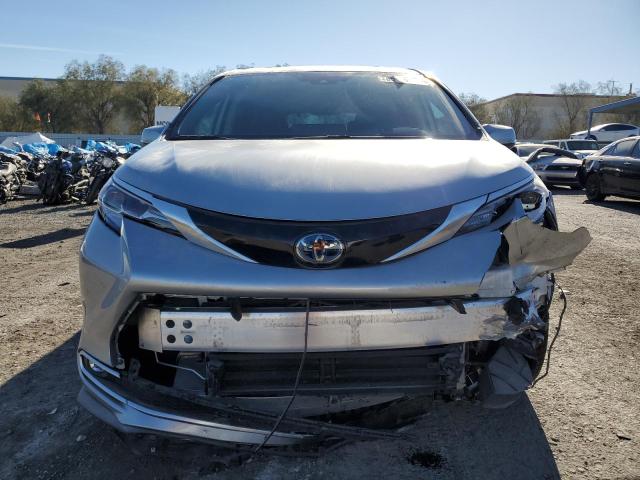  TOYOTA SIENNA 2023 Серебристый