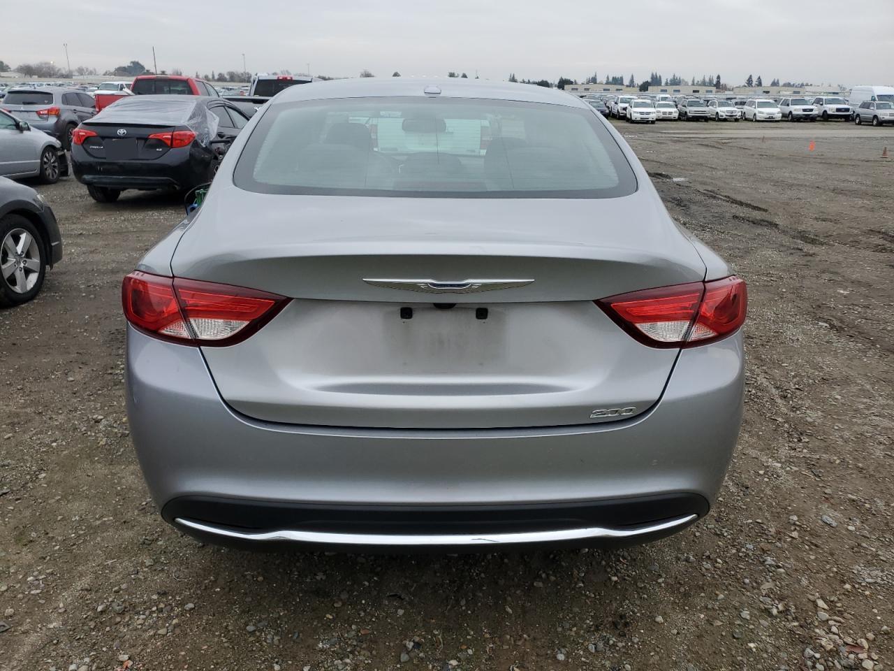 VIN 1C3CCCAB3FN721841 2015 CHRYSLER 200 no.6