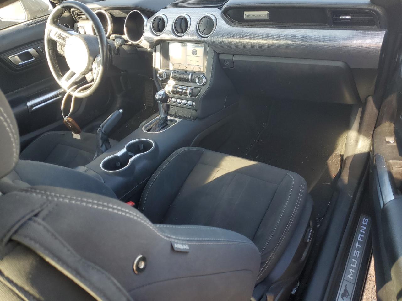 2019 Ford Mustang - Image 8